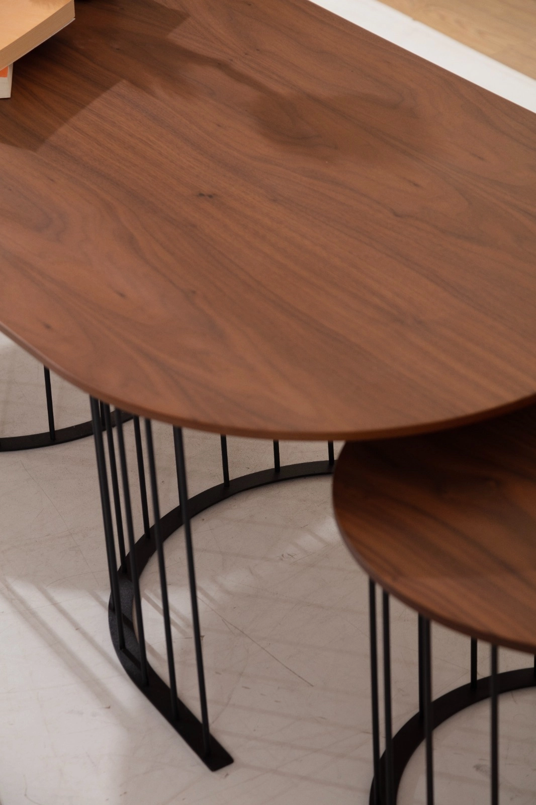 PARİ ORTA SEHPA, CEVİZ